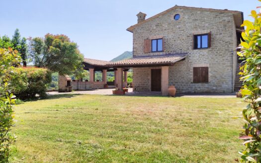 COUNTRY HOUSE SANT’APPOLLINARE  – Cantiano – (PU)